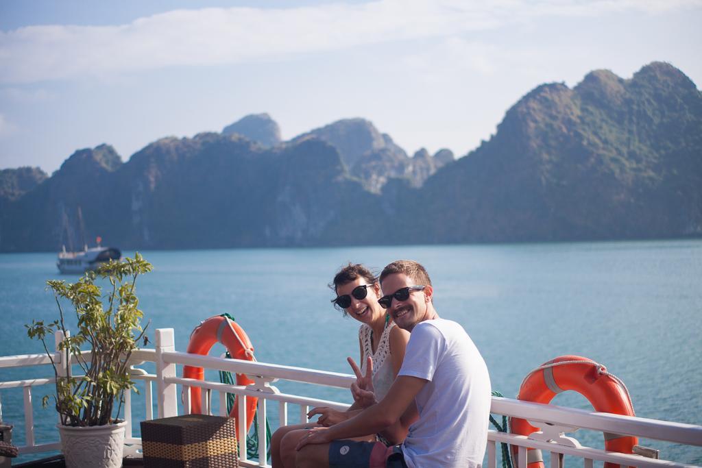 Golden Star Cruise Hotel Nan Giang ภายนอก รูปภาพ