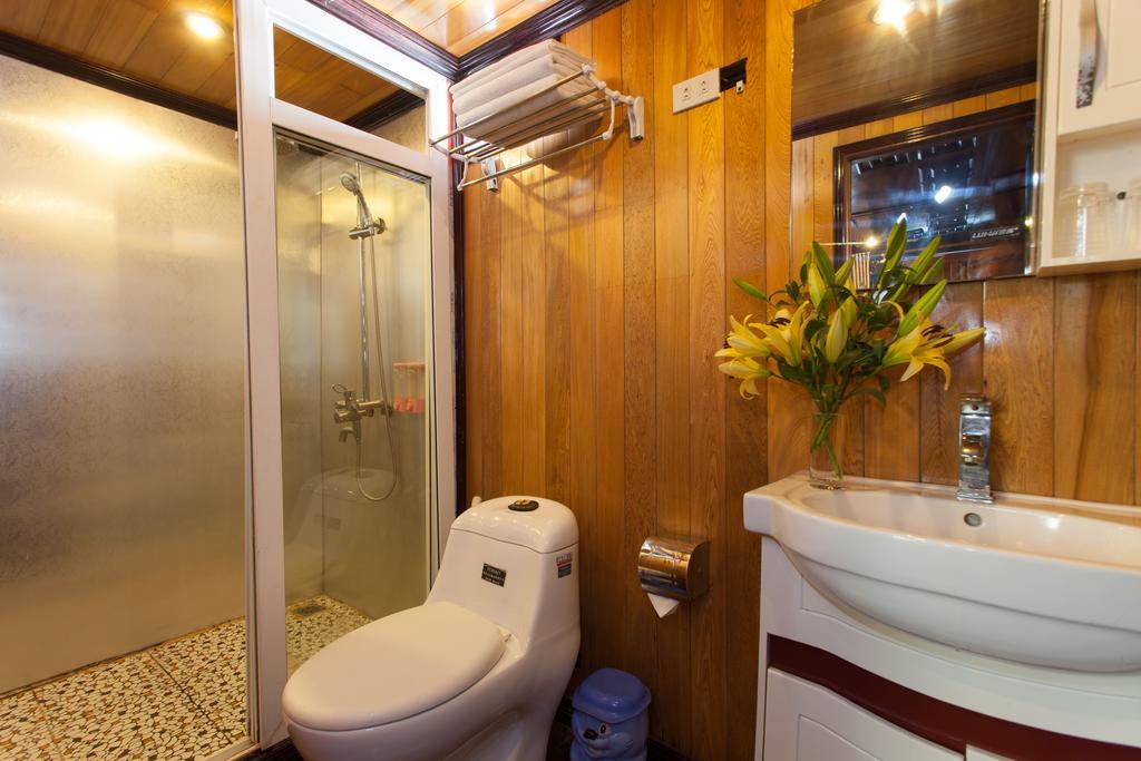 Golden Star Cruise Hotel Nan Giang ภายนอก รูปภาพ