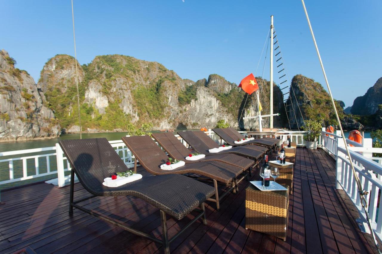 Golden Star Cruise Hotel Nan Giang ภายนอก รูปภาพ